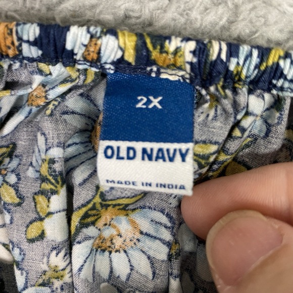 Old Navy Floral Smocked Top Size 2X Blue Ruched Boho Artsy Peasant NWT - Picture 2 of 10